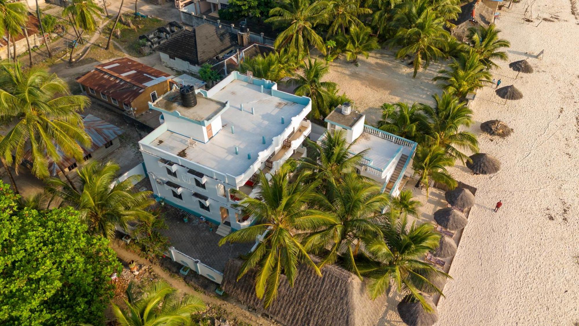 Sands Inn Hotel Пвани-Мчангани Экстерьер фото