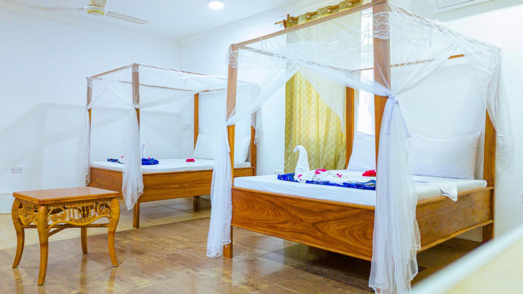 Sands Inn Hotel Пвани-Мчангани Экстерьер фото