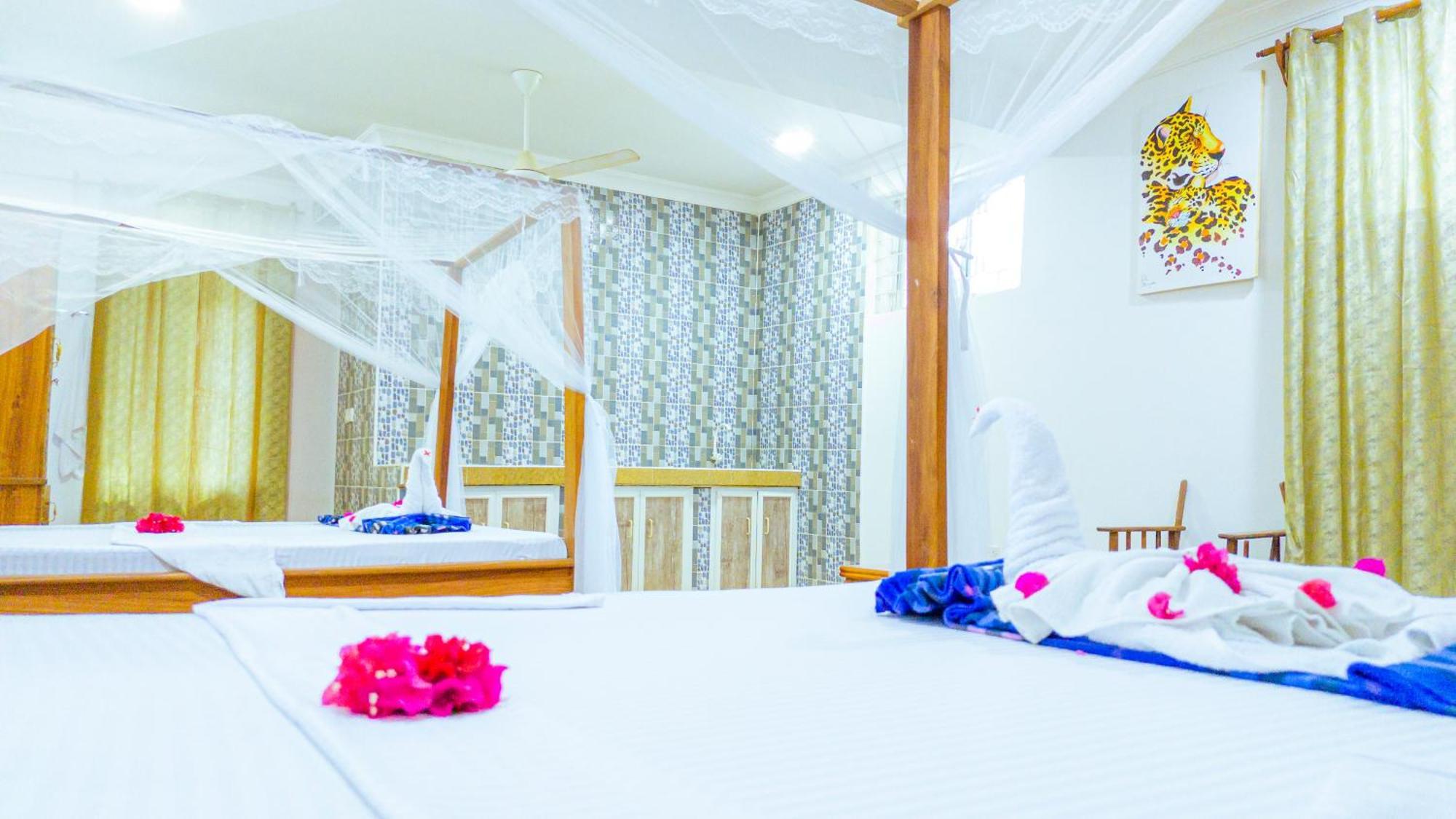 Sands Inn Hotel Пвани-Мчангани Экстерьер фото